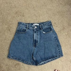 Zara high waisted jean shorts size 6